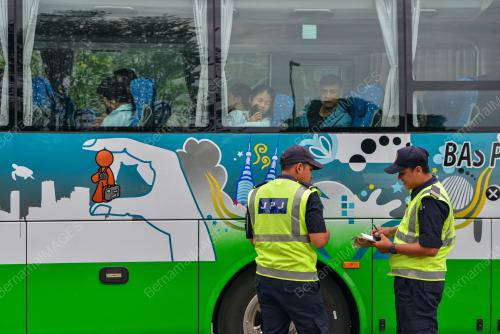 OPERASI BERSEPADU BAS PELANCONGAN