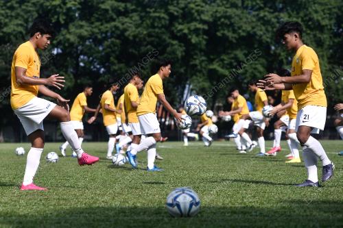 LATIHAN SKUAD BOLASEPAK BAWAH 19 MALAYSIA