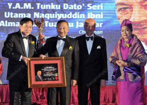 KL36_03102012_AWARDS