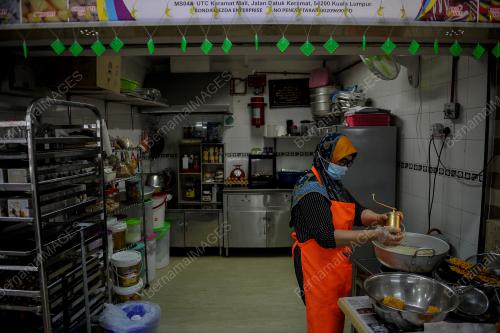 USAHAWAN INDUSTRI KECIL DAN SEDERHANA (IKS) BELANJAWAN 2021
