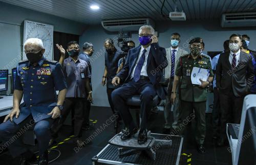 DATUK SERI ISMAIL SABRI YAAKOB