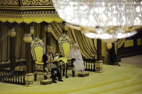 AL-SULTAN ABDULLAH RIÃ•AYATUDDIN AL-MUSTAFA BILLAH SHAH