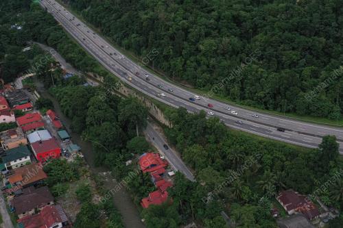 ALIRAN TRAFIK KE PUSAT BANDARAYA