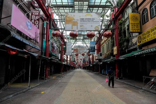 SUASANA LENGANG DI JALAN PETALING PADA HUJUNG MINGGU
