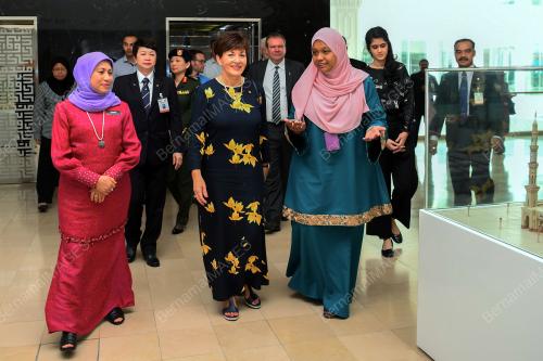 KL36_06122017_LAWATAN_BN201712043284