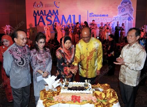 KL36_07052012_RAIS