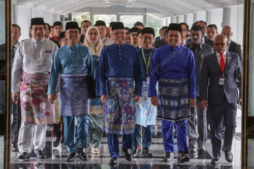 DATUK SERI ISMAIL SABRI YAAKOB