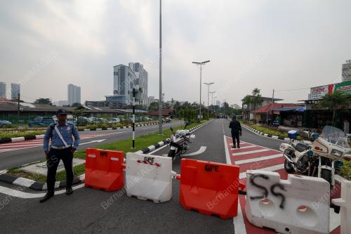 PERASMIAN JALAN RAYA