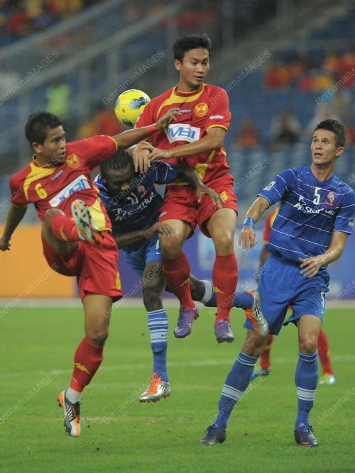 KL36_08022012_BOLA