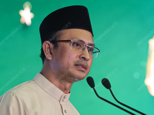 AHMAD DASUKI ABDUL MAJID