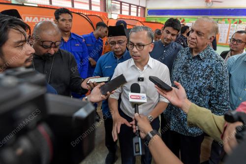 DATUK FAHMI FADZIL
