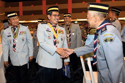 KL36_08122018_PENGAKAP