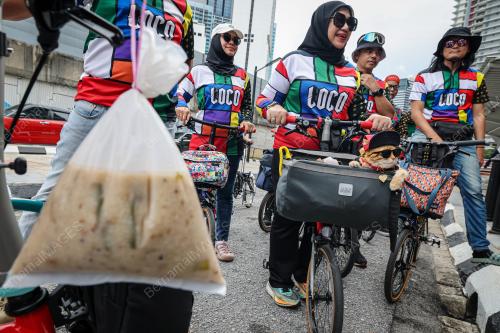 LOCO INTERNATIONAL CYCLIST