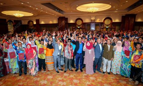 KL36_10102016_1AZAM