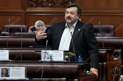 DATUK SERI AMIR HAMZAH AZIZAN