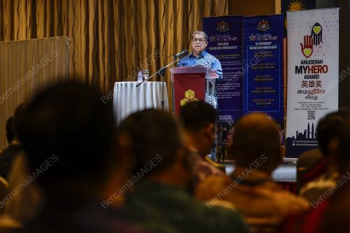 DATUK AARON AGO DAGANG