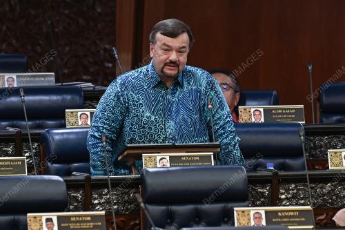 DATUK SERI AMIR HAMZAH AZIZAN