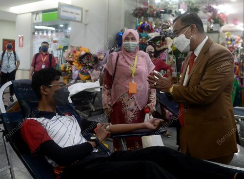 DATUK DR NOOR AZMI GHAZALI
