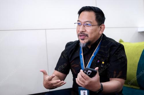 DR. FAISAL MOHD FADZLI