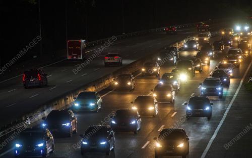ALIRAN TRAFIK LEBUHRAYA KARAK