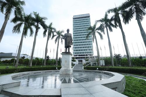 BANGUNAN PARLIMEN