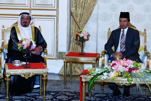 KL36_14022011_AGONG_UAE