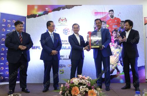 FAHMI FADZIL