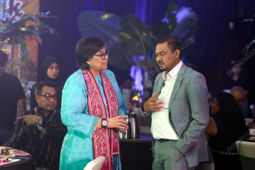 MALAM MEDIA YOURS TRULY SARAWAK