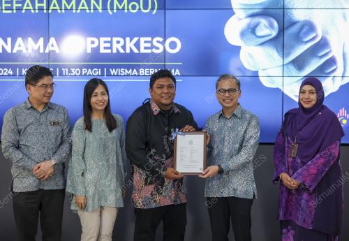 FAHMI FADZIL
