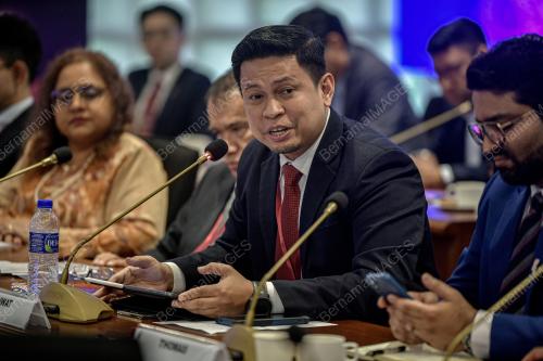 PROF DR CHAIWAT MEESANTAN