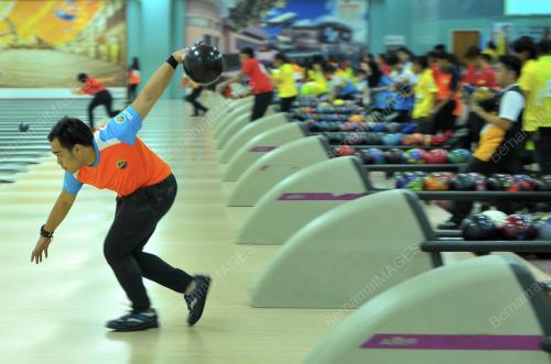 KL36_16032016_BOWLING