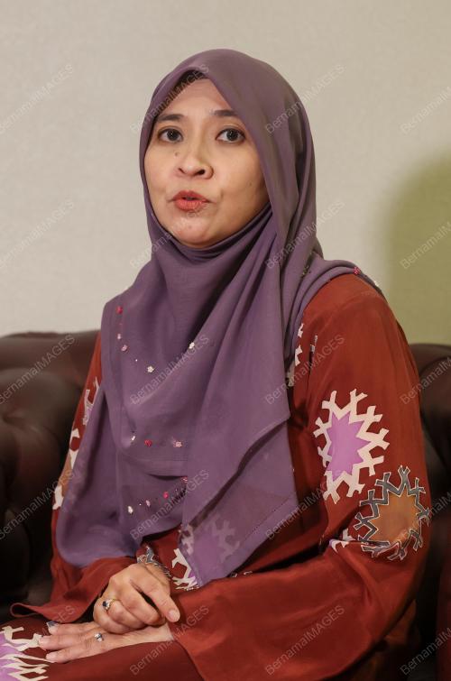 DR FARAH NINI DUSUKI