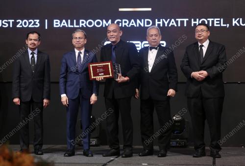 FAHMI FADZIL