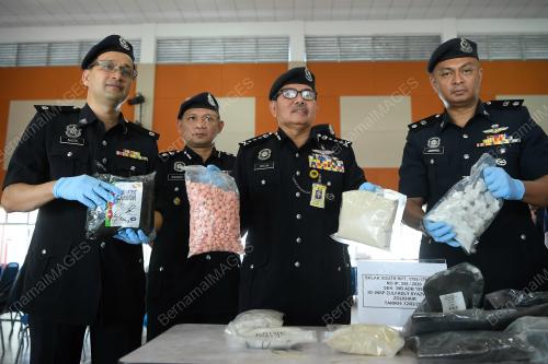 DATUK SERI MAZLAN LAZIM