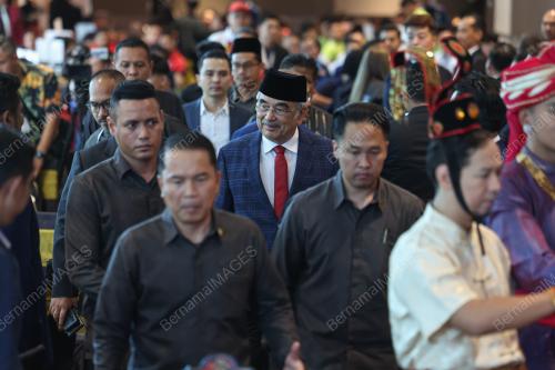 TUN MOHD ALI RUSTAM