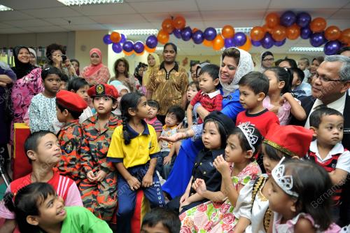 DATUK SERI SHAHRIZAT ABDUL JALIL