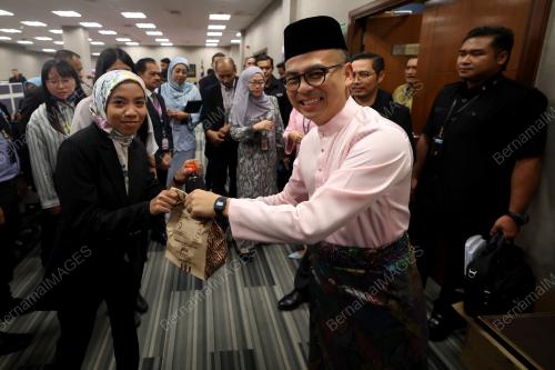 FAHMI FADZIL