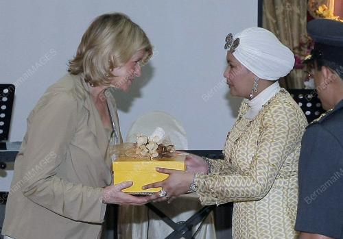 MARTHA STEWART