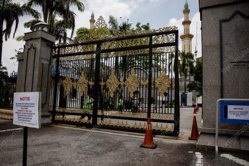 TINJAUAN PENANGGUHAN SOLAT JUMAAT