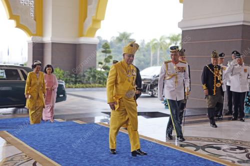 ISTIADAT PERTABALAN YANG DI-PERTUAN AGONG KE-17