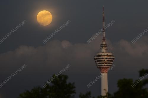 BULAN PENUH