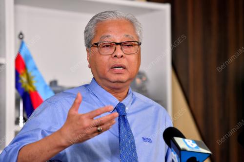 DATUK SERI ISMAIL SABRI YAAKOB