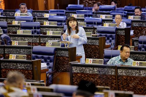 LIM HUI YING