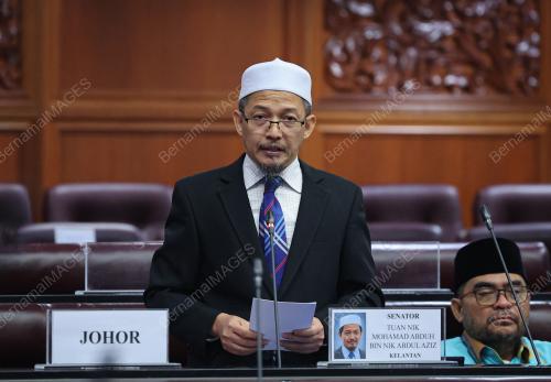 MESYUARAT KHAS PEMBENTANGAN KAJIAN SEPARUH PENGGAL RANCANGAN MAL