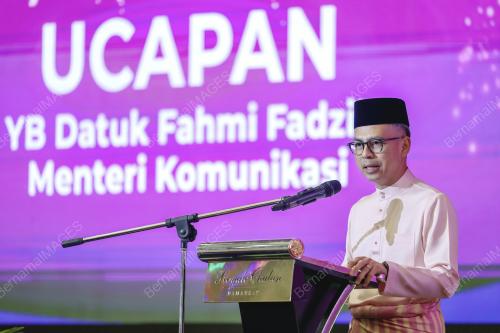 DATUK FAHMI FADZIL