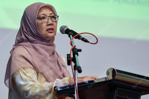 DR ZALIHA MUSTAFA