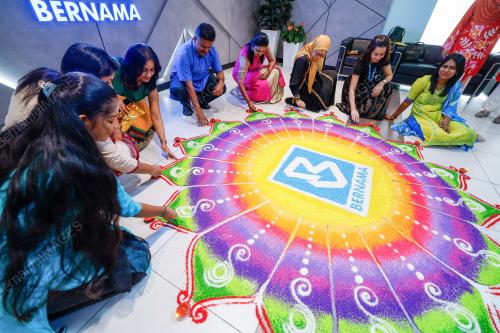 RANGOLI BERNAMA