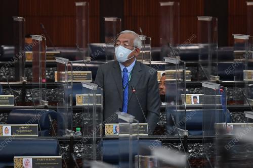 DATUK SERI MAHDZIR KHALID