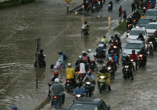KL36_24022011_BANJIR_2