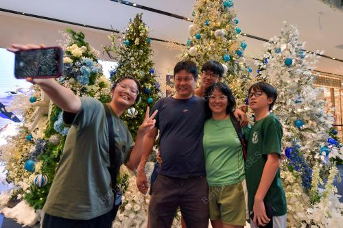 TINJAUAN PERSIAPAN HARI KRISMAS